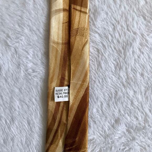 Dino Lorenzo Gold with Pattern 100% Silk Tie - Picture 9 of 9
